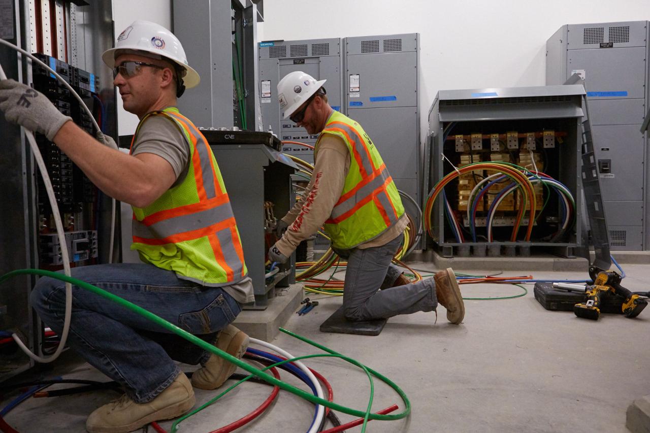 Electrical contractor companies