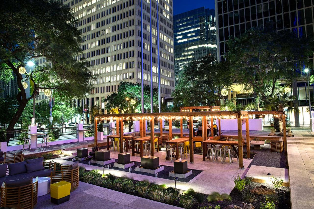 Houston whitehall parcel part hotel downtown hotels restaurant restaurants tx texas reviews tripadvisor area